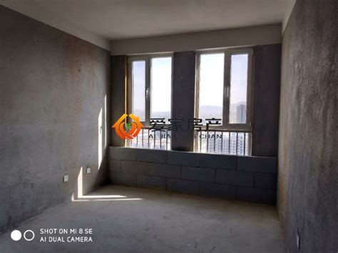 大平层房子观景阳台装潢设计图_装信通网效果图
