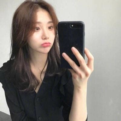 手机控女生头像温柔
