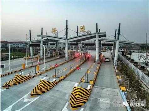江苏泰州：常泰长江大桥5号墩主塔进入下横梁施工阶段-现代快报网