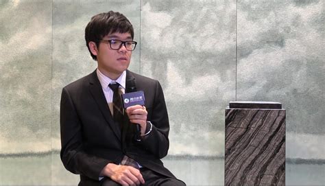 柯洁：职业棋手在乎输赢 虚心向AlphaGo学习_综合赛事_腾讯视频