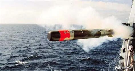 一发鱼雷将驱逐舰拦腰打断，导弹却做不到，为何鱼雷威力这么大？|爆炸|鱼雷|导弹_新浪新闻