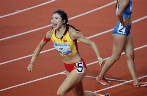 24岁自贡女飞人吴艳妮全运会100米栏摘银 ：下一届冠军一定是我的 - 封面新闻