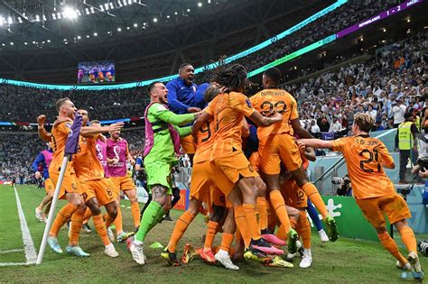 荷兰“硬战”阿根廷争四强，荷兰队主帅：我们有机会夺冠_比赛_梅西_世界杯