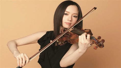陈蓉晖抒情小提琴曲《我和我的祖国》每个音符都令人感动！