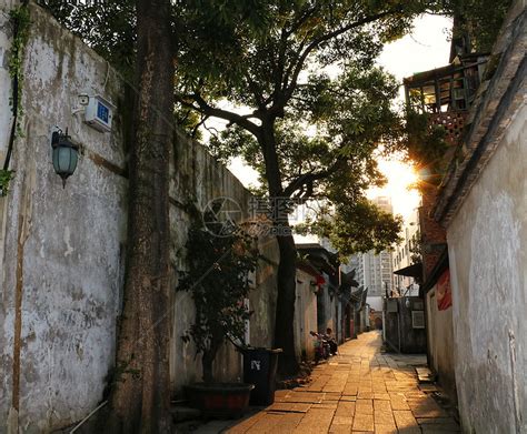街头巷尾：古巷 - 中国摄影出版传媒有限责任公司