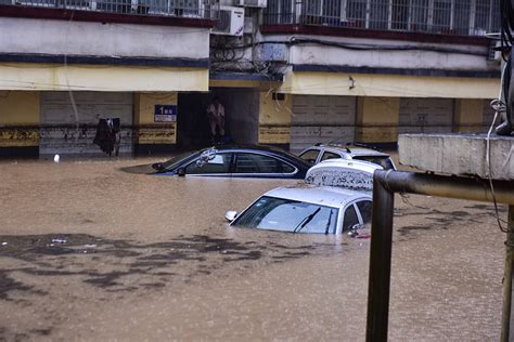 那些被郑州暴雨淹没的车 后来都怎么样了？_凤凰网资讯_凤凰网