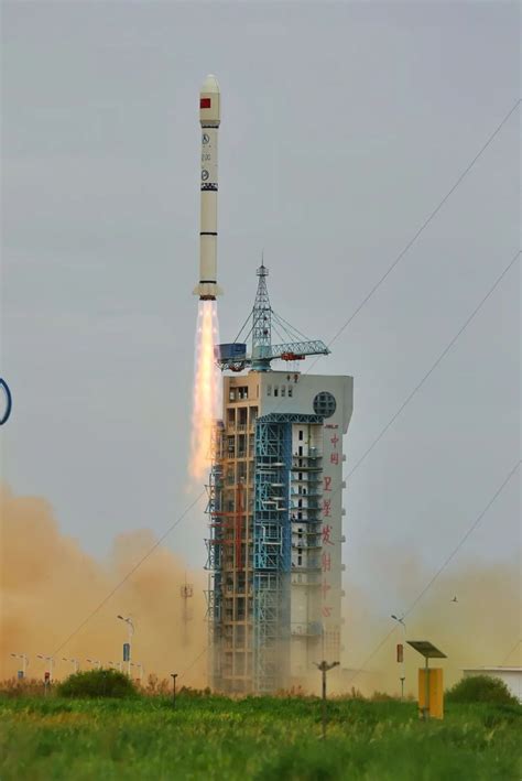 这是中国今年的首次卫星发射_新浪图集_新浪网