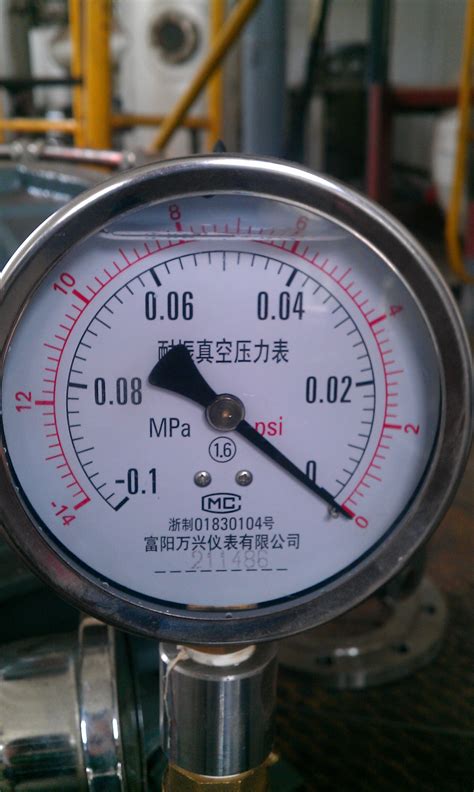 气压表怎么看几分钟教你看懂气压表 剩余气量到达约定的警戒线要马