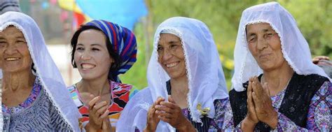 新疆汉族人口比例有多少 新疆人中汉族有多少_知秀网