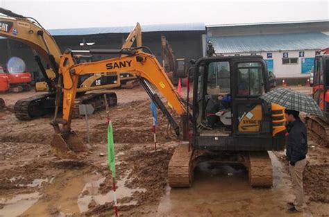 下雨天作业应该如何保养挖掘机_重庆现松工程机械