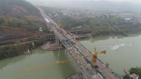 读创--梅江大桥顺利合龙！梅州东环项目预计明年底建成通车
