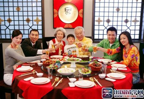 中国人吃饭有什么讲究，老祖宗在饭桌上传承下来的千年礼仪文化_东方养生频道_东方养生