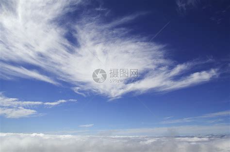 雪山顶和云高清图片下载-正版图片501821175-摄图网