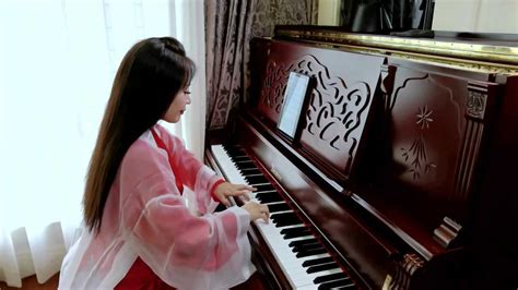 钢琴演奏《青城山下白素贞》（前世今生），优美动听，回忆满满！