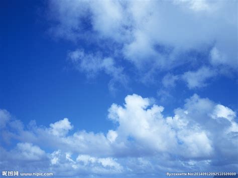 唯美蓝色天空白云背景图免费下载_觅知网