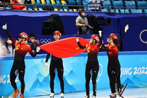 【图集】首金！祝贺中国队夺得短道速滑混合团体金牌-直播吧zhibo8.cc