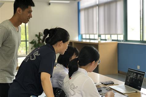 “助力乡村振兴 教育公益万里行（广西篇）”活动在广西东兰县拔群中学启动