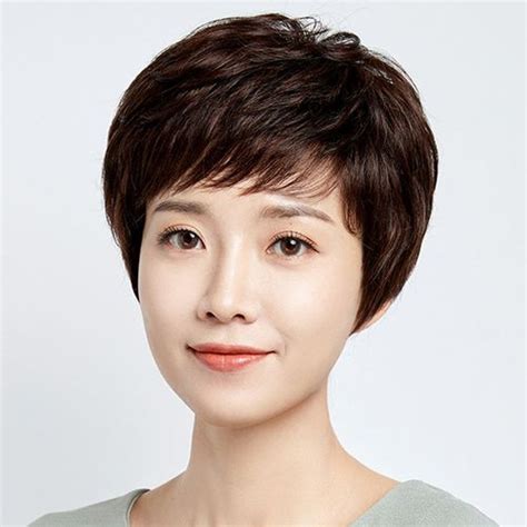 中短发型女图片