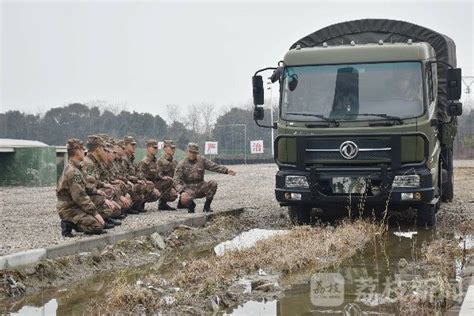 解放到东风 中国军用卡车成功从仿制到自主研发_卡车网