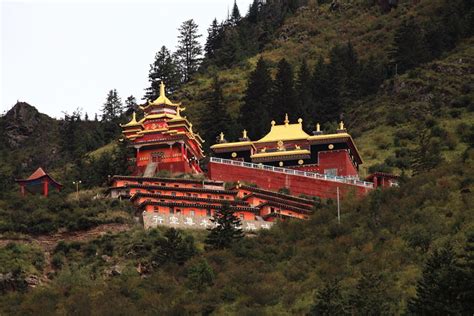 西藏昌都然乌湖风光高清图片下载-正版图片501675351-摄图网