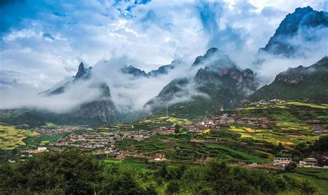 中国十大藏族自治州：海西占地最大、甘孜人口最多、迪庆风景最美__凤凰网