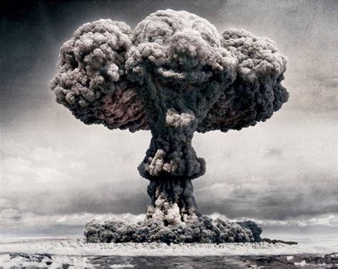 史上最强核弹，但并没有服役！其威力和名字一样的沙皇核弹|氢弹|伊万|沙皇_新浪新闻