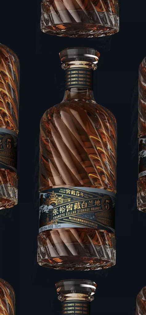 经典创意的酒瓶设计，让酒在无形中成为经典【汇包装】