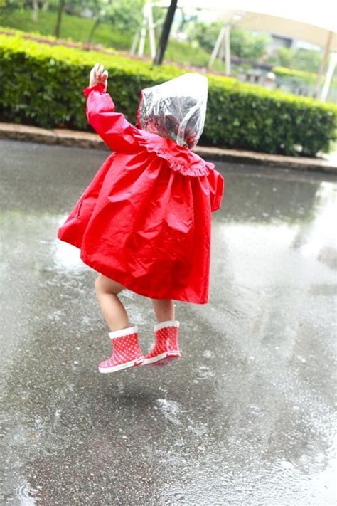 儿童雨靴踩水,雨靴踩水,儿童雨鞋雨靴(第5页)_大山谷图库