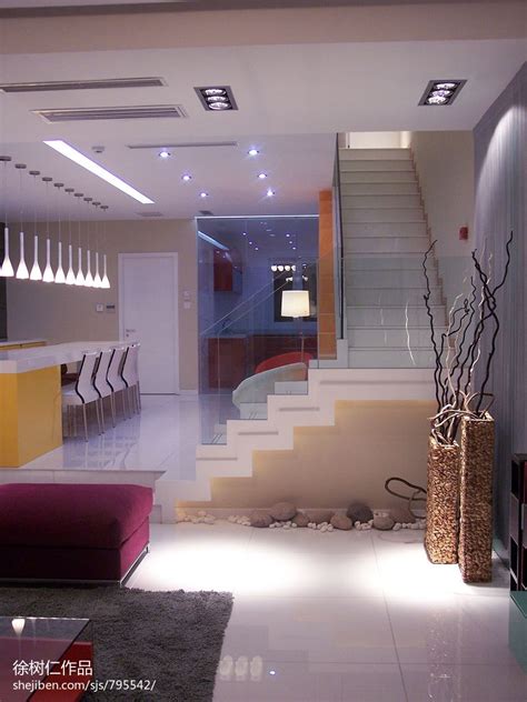 别墅现代楼梯装修效果图 – 设计本装修效果图