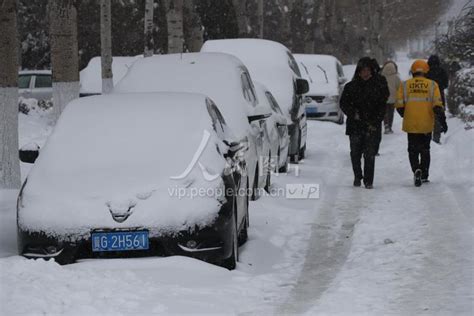 西藏聂拉木遭遇少有特大暴雪 降雪将持续至明天-资讯-中国天气网