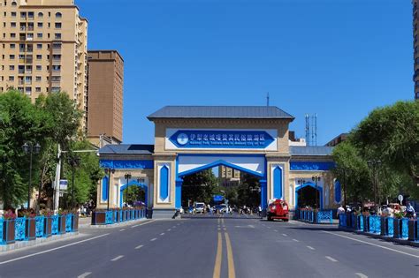 2023年“伊犁州民营企业服务月”伊宁市主会场招聘会达成就业意向537人