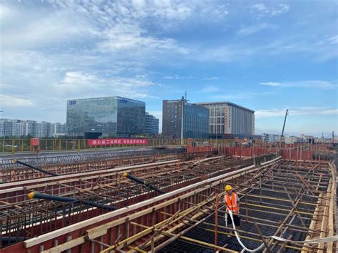 沂河路快速化改造工程市政二标段主线高架桥主体结构完成