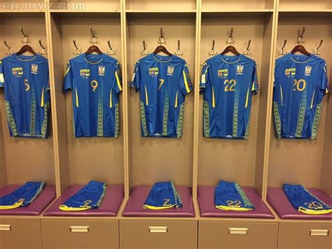 乌克兰国家队全新主客场球衣发布 - 球衣 - 足球鞋足球装备门户_ENJOYZ足球装备网