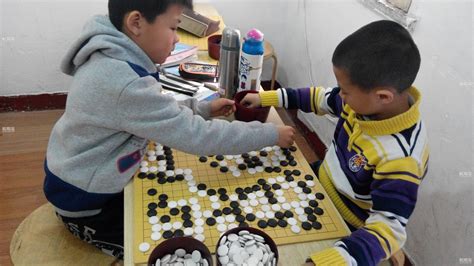 儿童早教益智棋类木质玩具小学生骰子桌面游戏宝宝亲子互动飞行棋-阿里巴巴