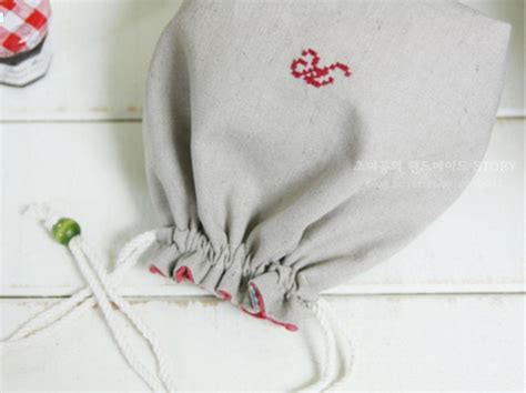 简约的束口袋制作方法 手工DIY清新好看的束口袋简单制作的教程步骤图解(3)[ 图片/16P ] - 优艺星手工diy