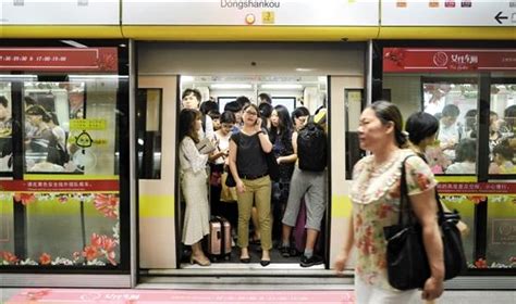 广州地铁今起试水女性车厢 属倡导性质非强制_新闻频道_中国青年网