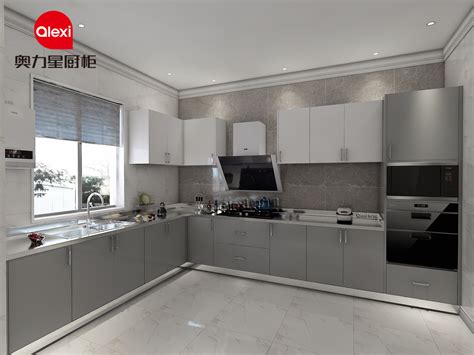厨房的采光很好，墙砖选用了浅灰色，搭配欧派的阿拉斯加橡木橱柜，使厨房空间显得既明亮通透又有质感。-家居美图_装一网装修效果图