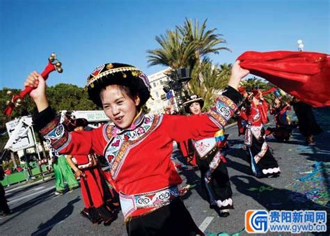 六盘水歌舞团表演“彝族铃铛舞”亮相法国狂欢节-贵州旅游在线