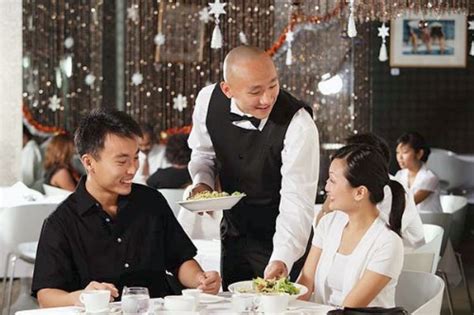 餐厅服务员赞美顾客的技巧--经营之道--刘氏靠谱平台