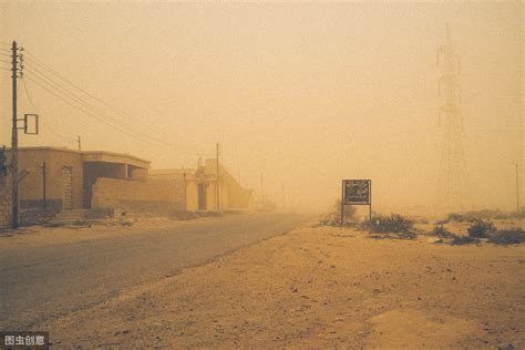 沙尘暴“狂飙”，空气污染不容小觑，防范应对不能少