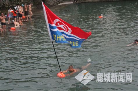 寻找可游泳的河段 市民下河游泳体验鹿城治水成果_社会_温州网
