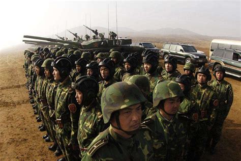 中国军队拥有13个新编集团军，一个集团军到底有多少兵力？|集团军|兵力|中国军队_新浪新闻