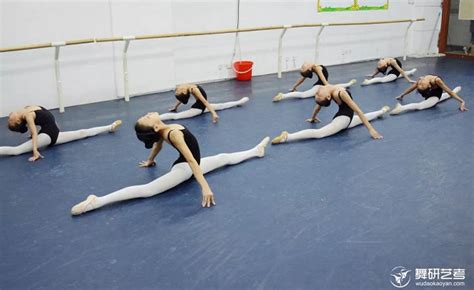 压腿有妙招！正确压腿是学习舞蹈的关键~--2023少儿舞蹈最新资讯-舞蹈艺考培训就在舞研艺考！