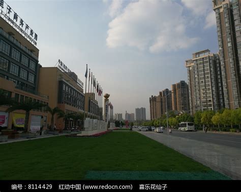 绵阳市高新区创意联邦产业园区飞云大道高清图片下载_红动中国