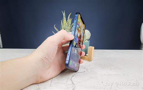 买苹果11还是选iPhone 12？内行人分析很到位，说完我就掏钱了 - 知乎