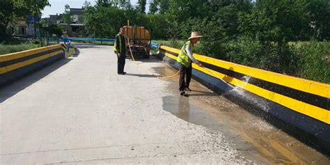 市农村公路养护中心全力推进辖区公路桥梁清扫保洁与维护工作-天门市人民政府