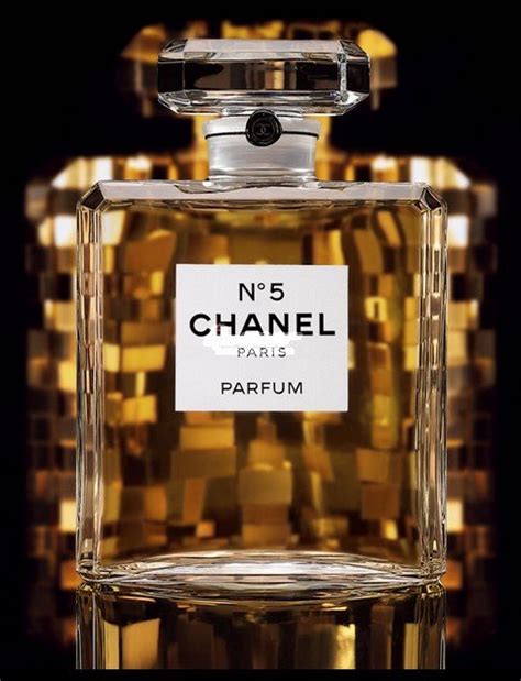 Chanel（香奈儿）释出2017早秋系列广告大片-服装设计新闻-资讯-服装设计网手机版|触屏版