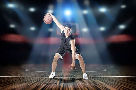 篮球场图片-灯光下的篮球场和篮球素材-高清图片-摄影照片-寻图 ...
