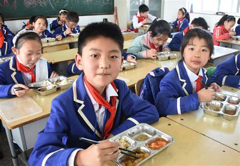 让学生的用餐营养而健康 让在校午餐成为一种快乐 - 天津经济技术开发区第二小学