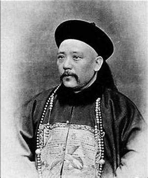 1912年3月10日，袁世凯在北京宣誓就任第二届临时大总统后，在外交部与僚属合影-军事史-图片